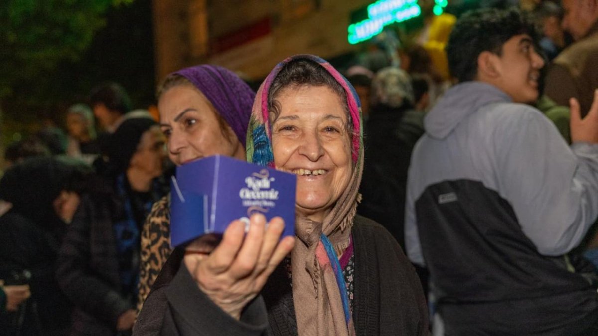 Yenişehir'de Dualar Semaya, İkramlar Kalbe Dokundu
