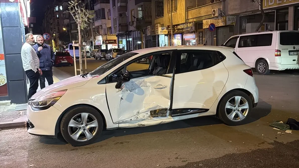 Mersin’de Motosiklet Kazasında 2 Kişi Yaralandı