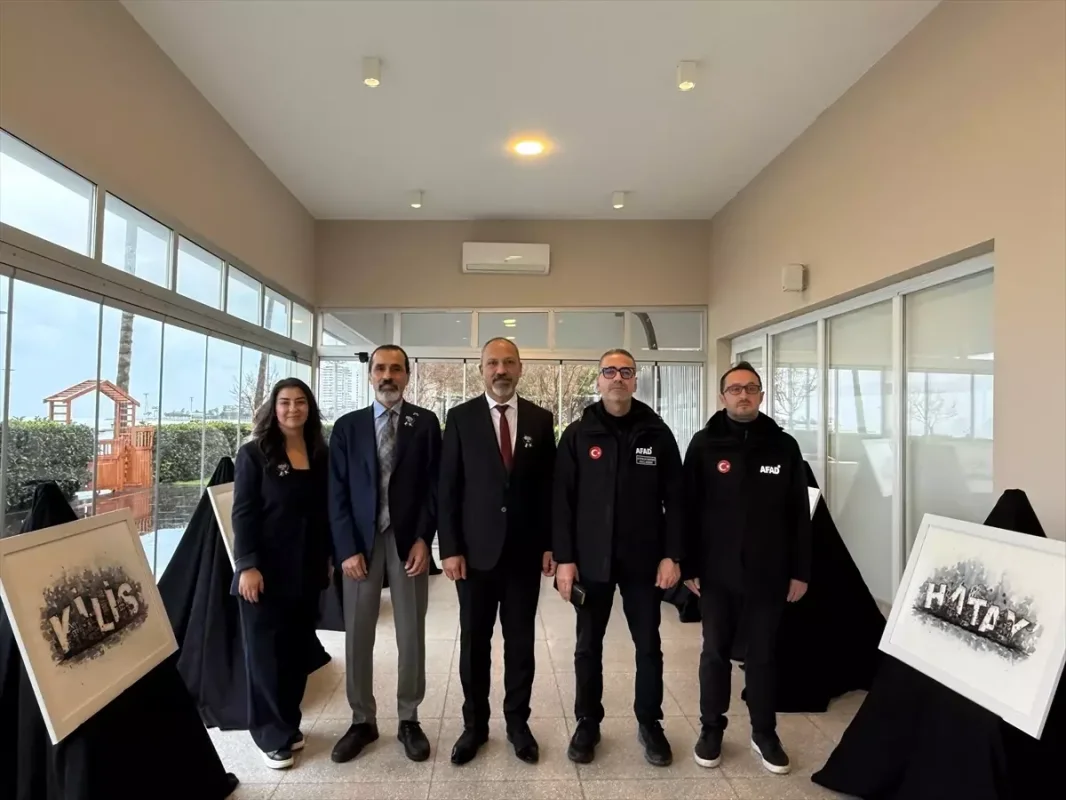 Mersin'de Deprem Anısına Sergi